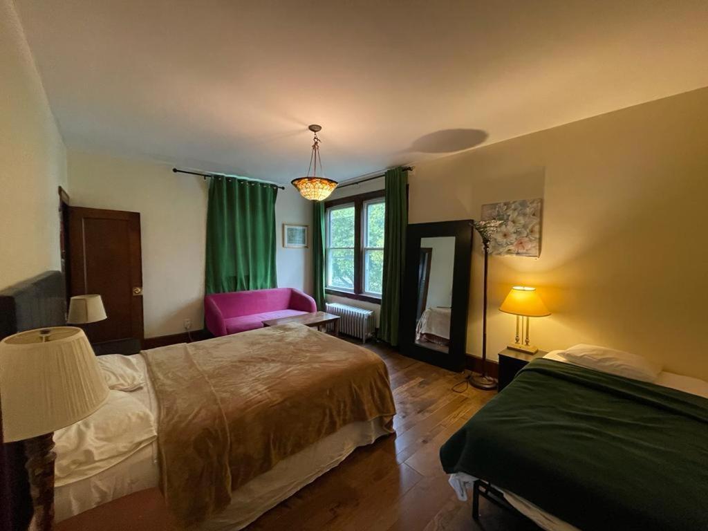 Family Guest House Newark Eksteriør billede